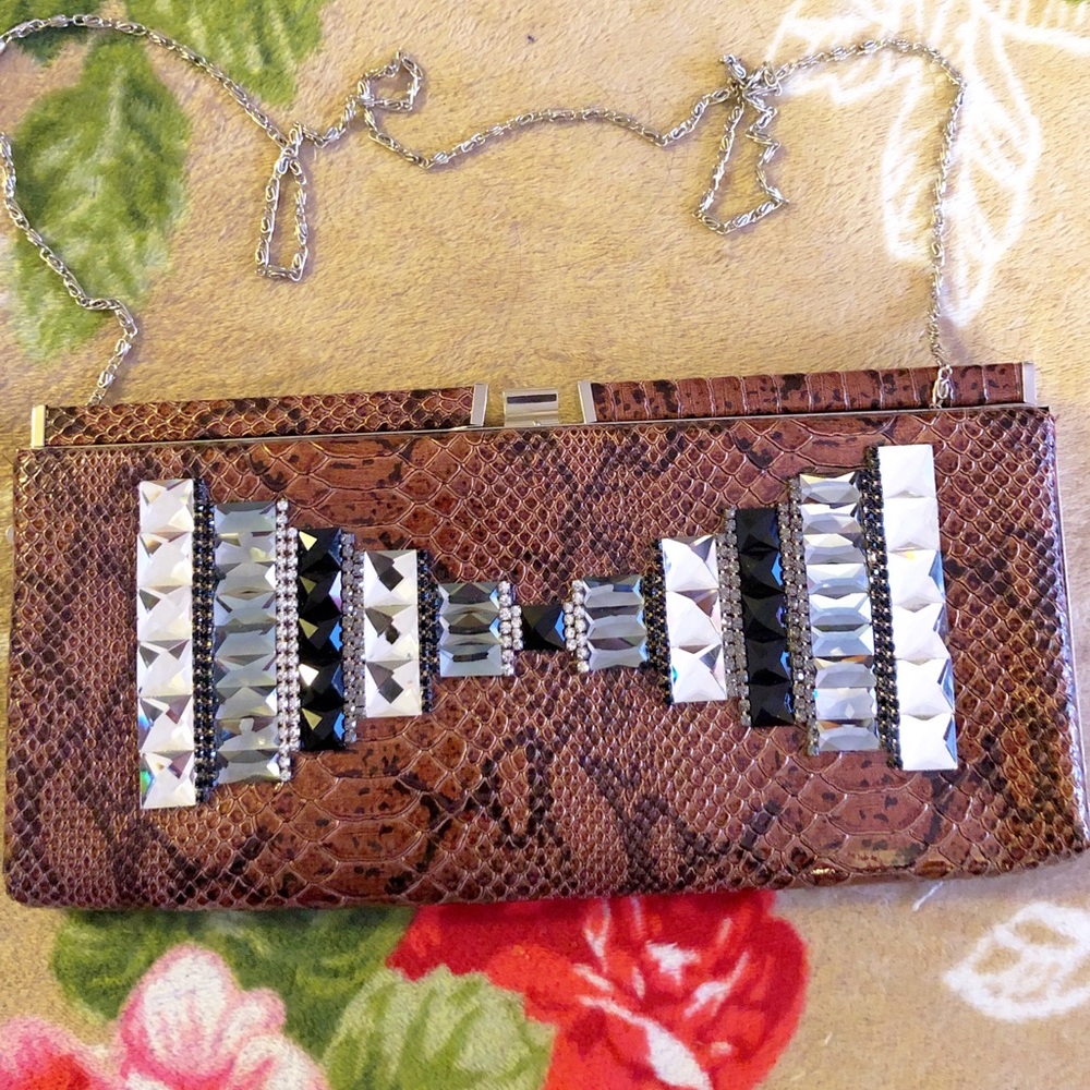 Purse - Picture 2 of 3
